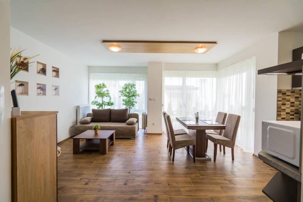 Gemini Apartments II Siófok Eksteriør billede